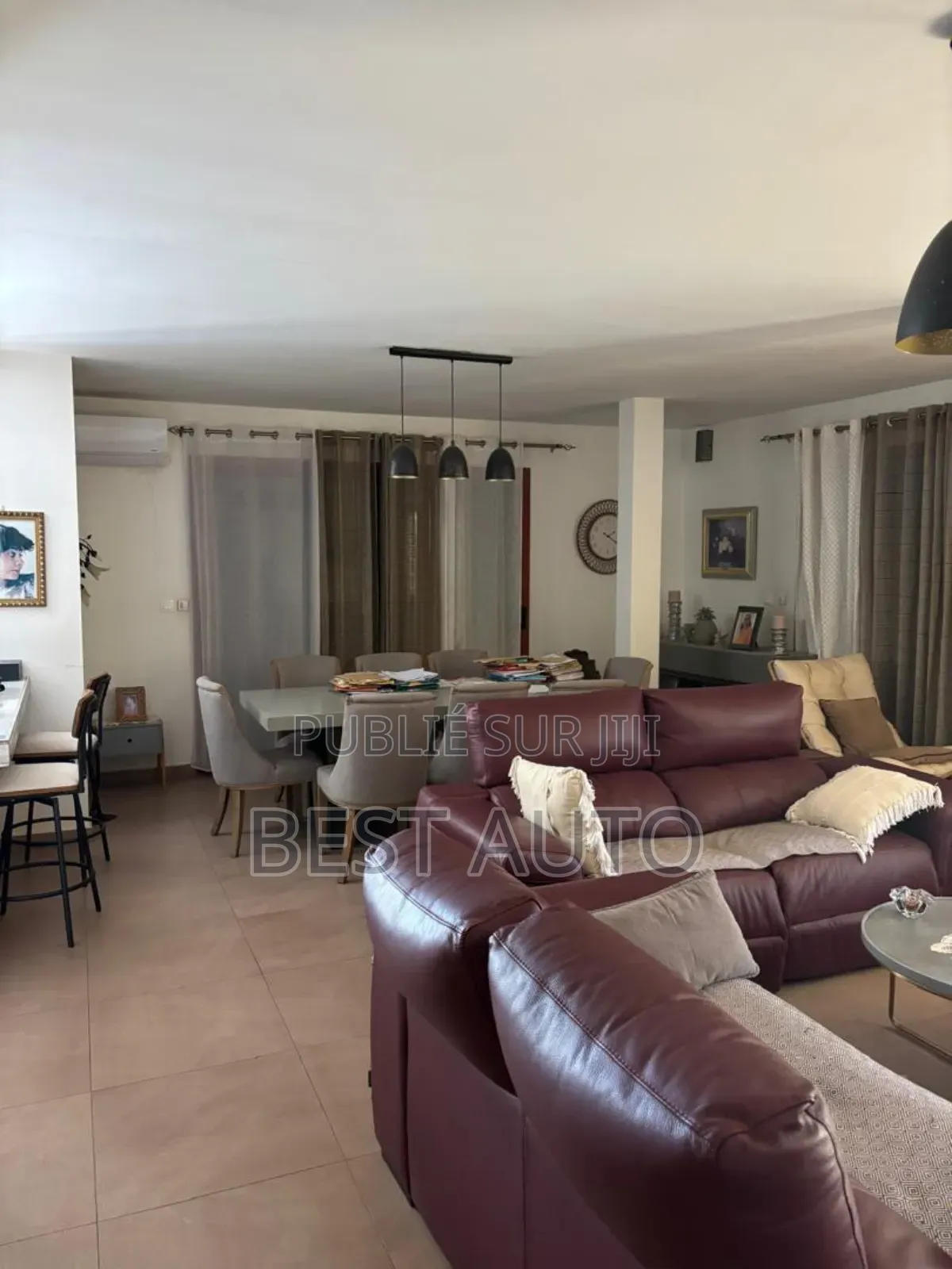 Furnished 9chbre Maison dans Rufisque à Vendre