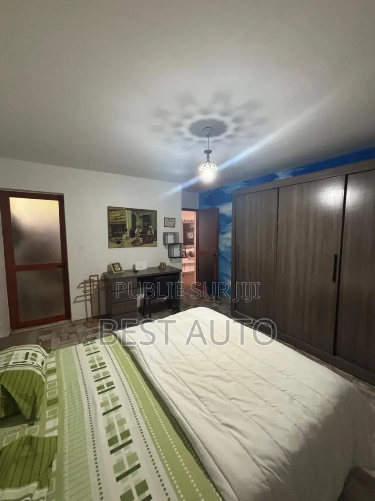 Furnished 9chbre Maison dans Rufisque à Vendre