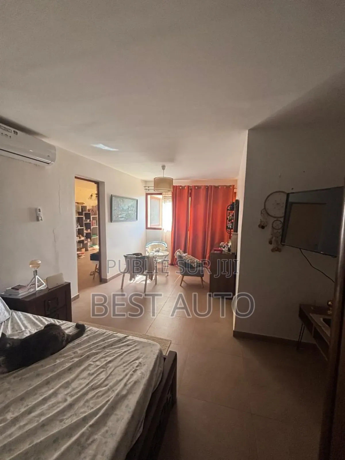 Furnished 9chbre Maison dans Rufisque à Vendre