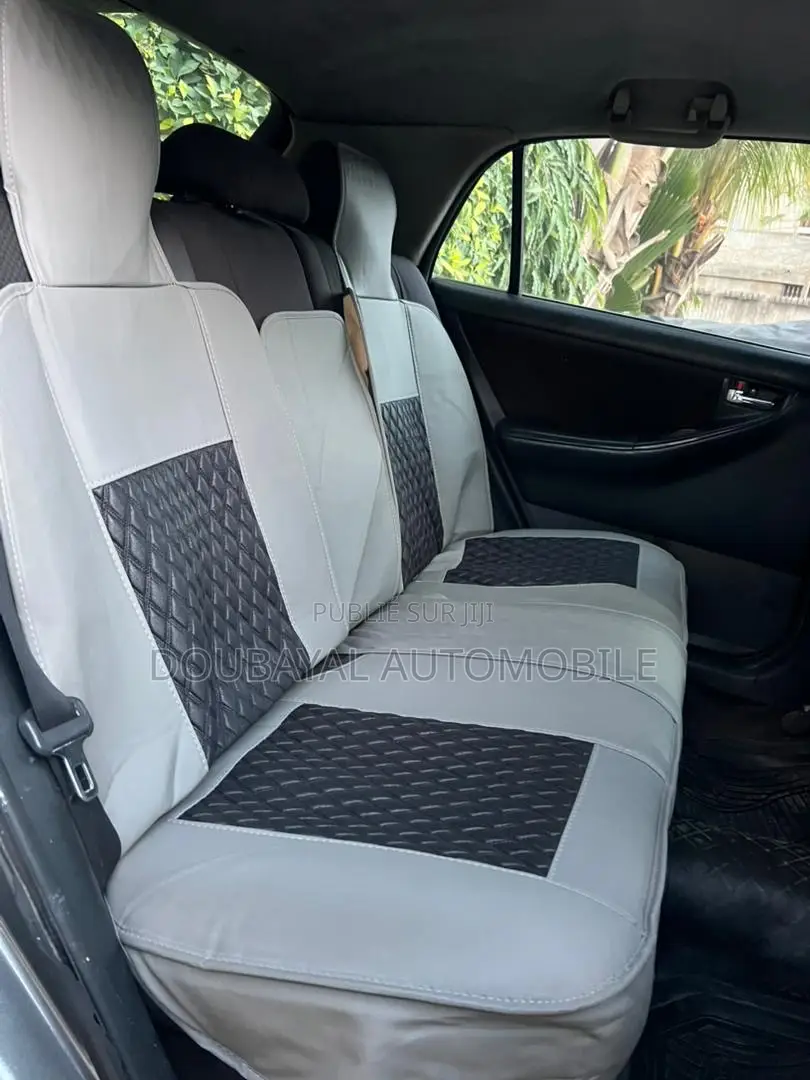 Toyota Corolla 1.4 D-4D 2006 Gris