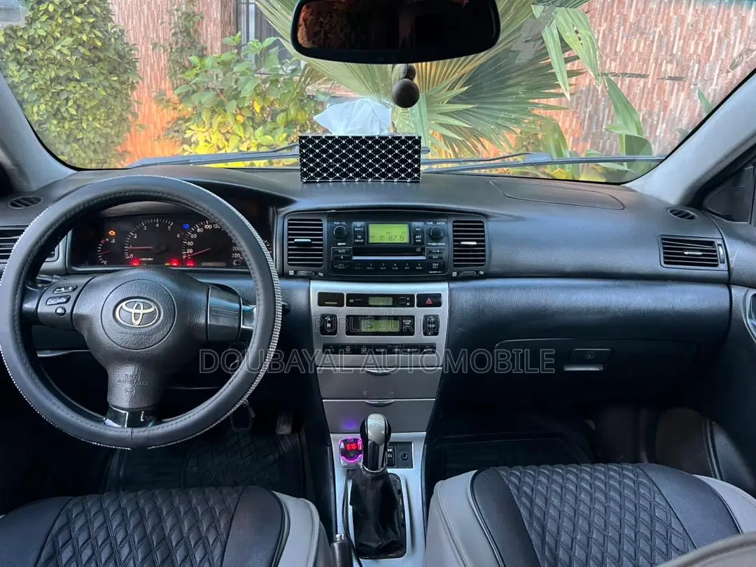 Toyota Corolla 1.4 D-4D 2006 Gris