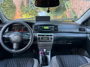 Toyota Corolla 1.4 D-4D 2006 Gris