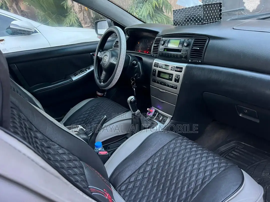 Toyota Corolla 1.4 D-4D 2006 Gris