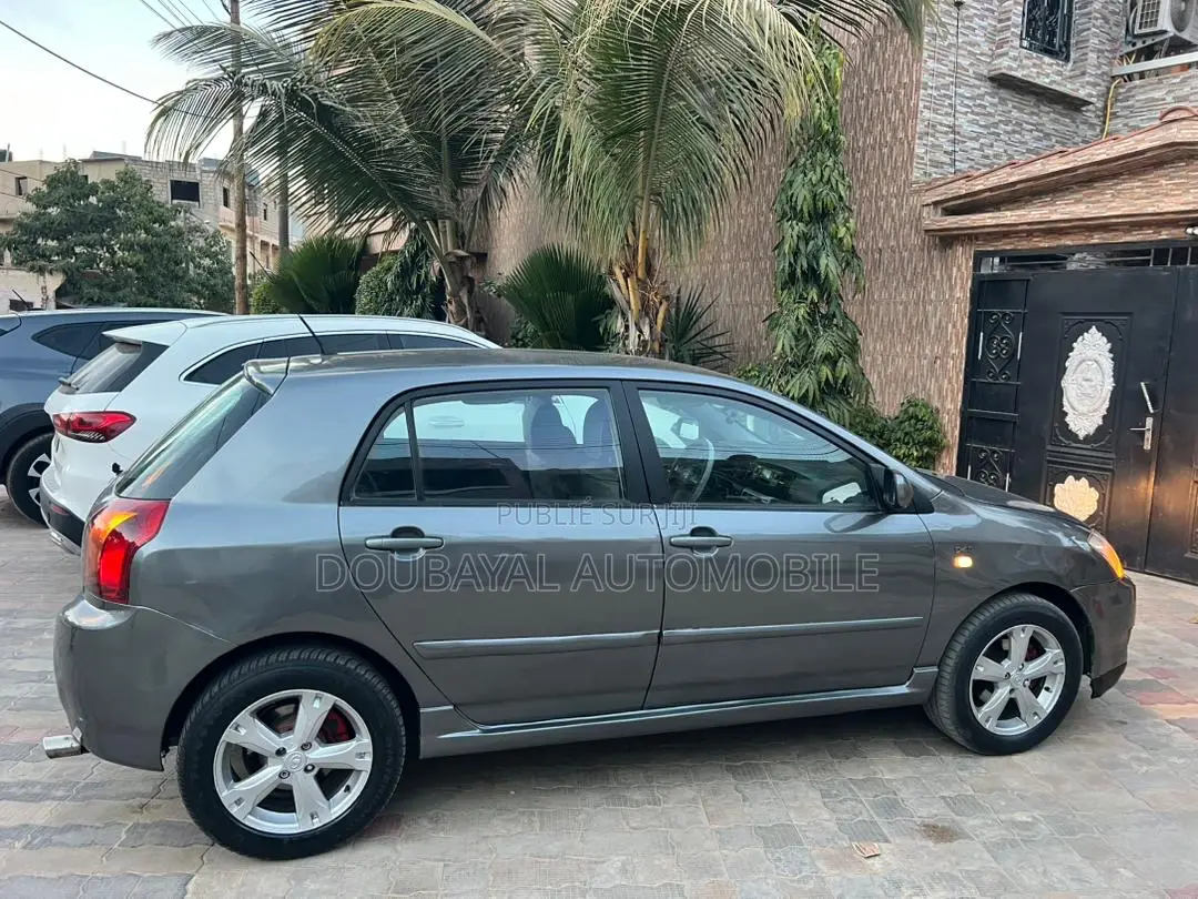 Toyota Corolla 1.4 D-4D 2006 Gris
