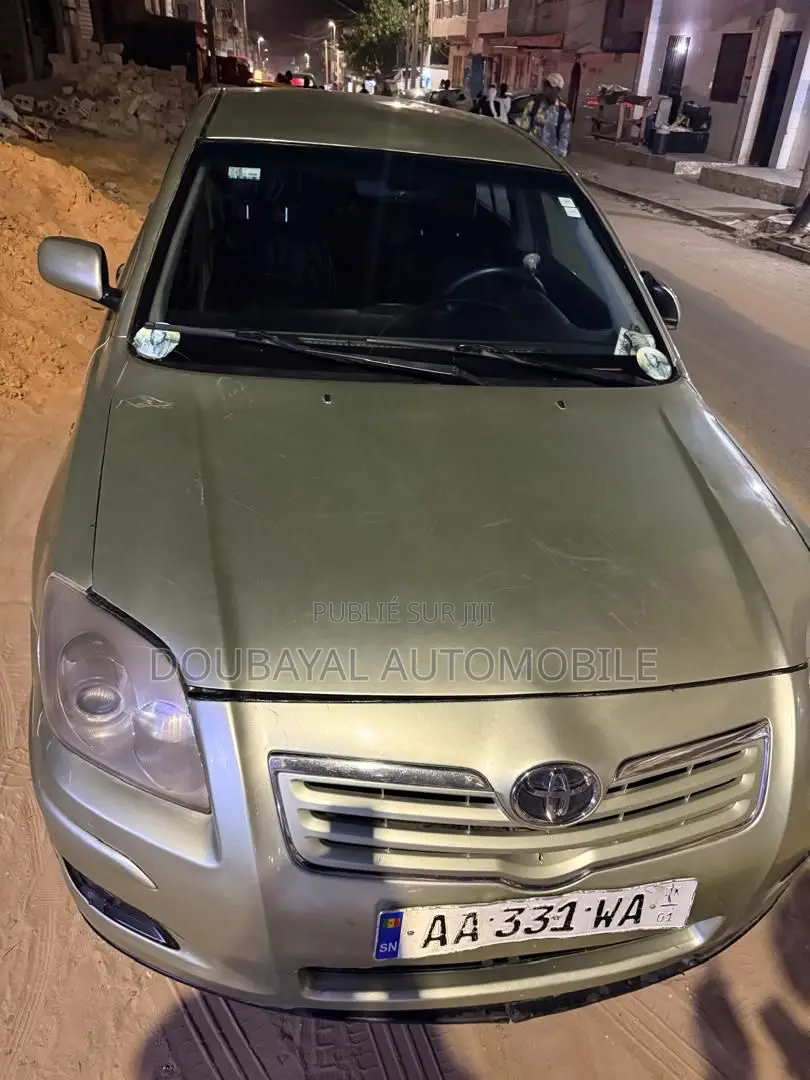 Toyota Avensis 2.0 Advanced 2010 Vert