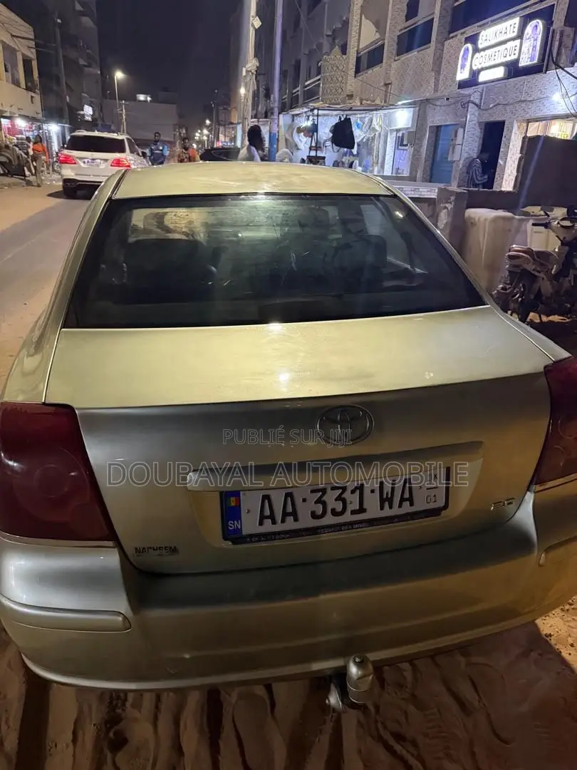 Toyota Avensis 2.0 Advanced 2010 Vert