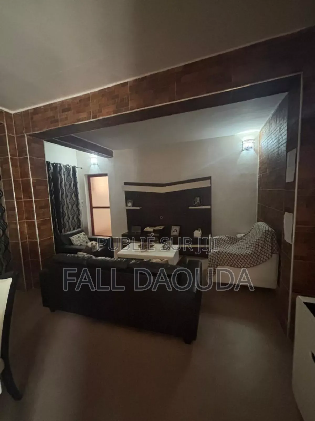 Furnished 6chbre Villa dans Villa, Rufisque à Vendre