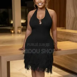 Robe Courte Manche Disponible