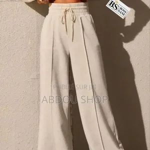 Bas Large Pour Femme Disponible