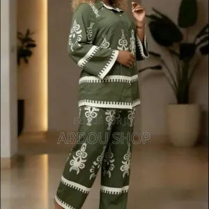 Ensemble Pour Femme Disponible