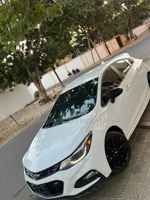 Chevrolet Cruze LT Auto Hatchback 2017 Blanc