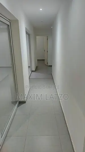 3chbre Appartement dans Ngor à Louer