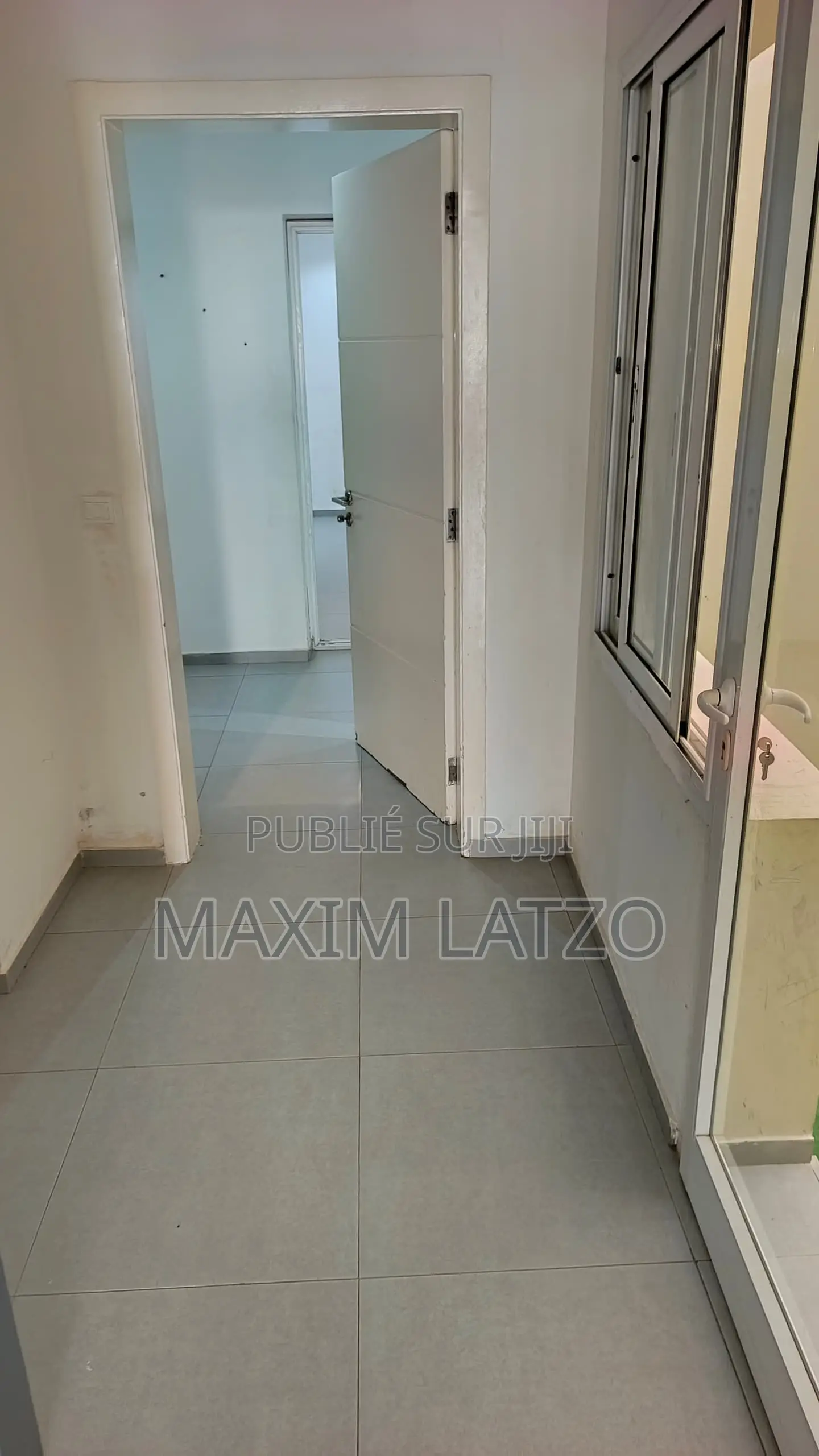 3chbre Appartement dans Ngor à Louer