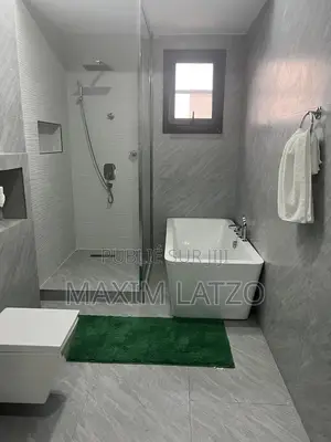 3chbre Appartement dans Yoff à Vendre