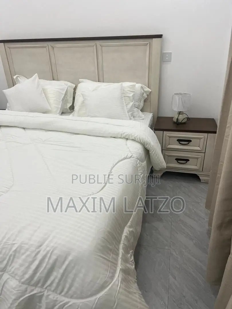 3chbre Appartement dans Yoff à Vendre