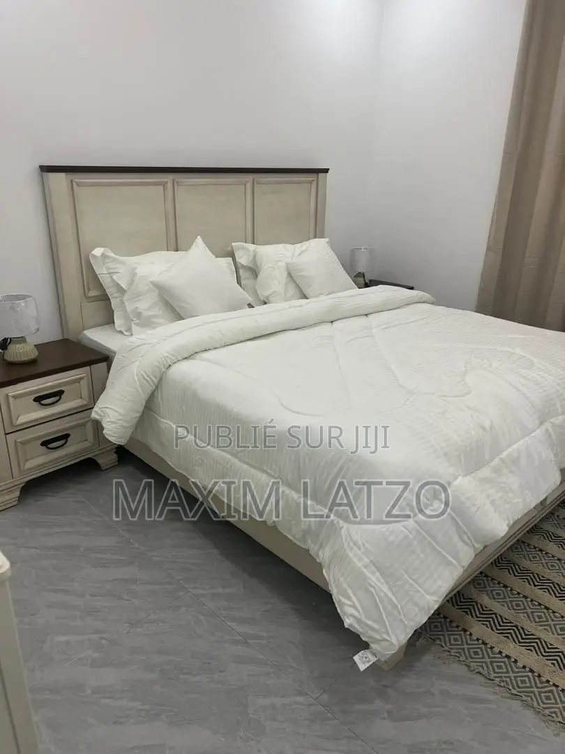 3chbre Appartement dans Yoff à Vendre