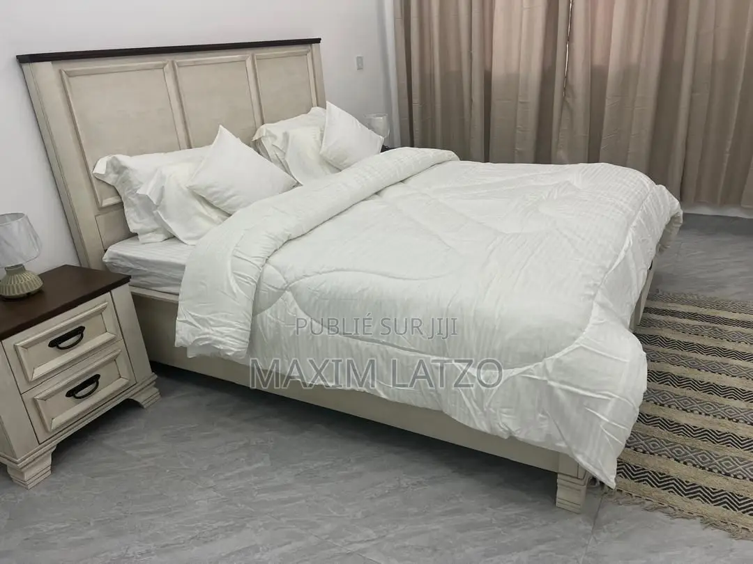 3chbre Appartement dans Yoff à Vendre