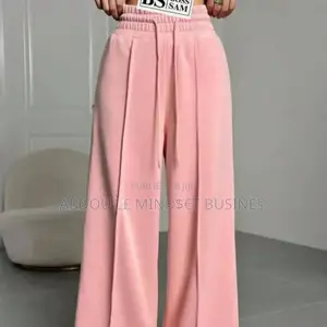 Bas Large Pour Femme Disponible