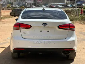 Kia K3000 2017 Blanc