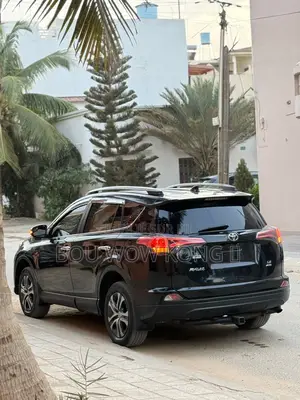 Toyota RAV4 Limited FWD (2.5L 4cyl 6A) 2017 Black