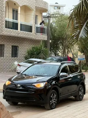 Photo - Toyota RAV4 Limited FWD (2.5L 4cyl 6A) 2017 Black