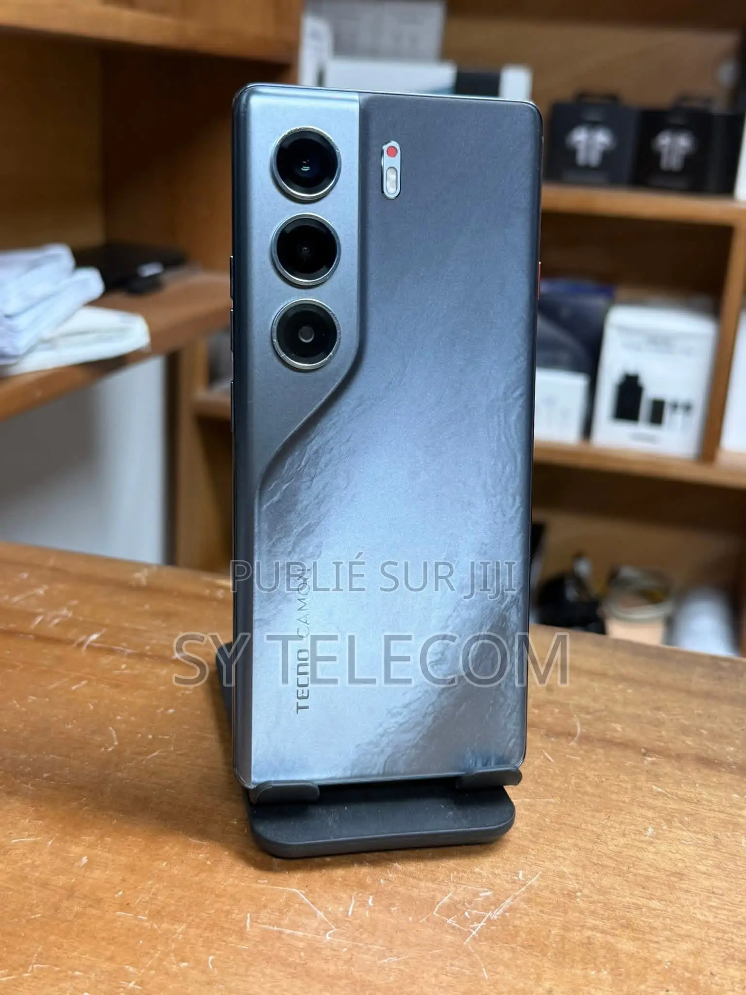 New Tecno Camon 40 Pro 256 GB Gris