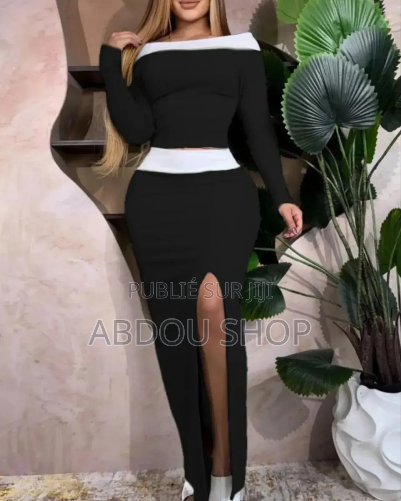 Ensemble Jupe Vante Et Body Combinaison Disponible