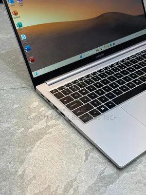 New Samsung Galaxy Book4 16GB Intel Core I7 SSD 512GB