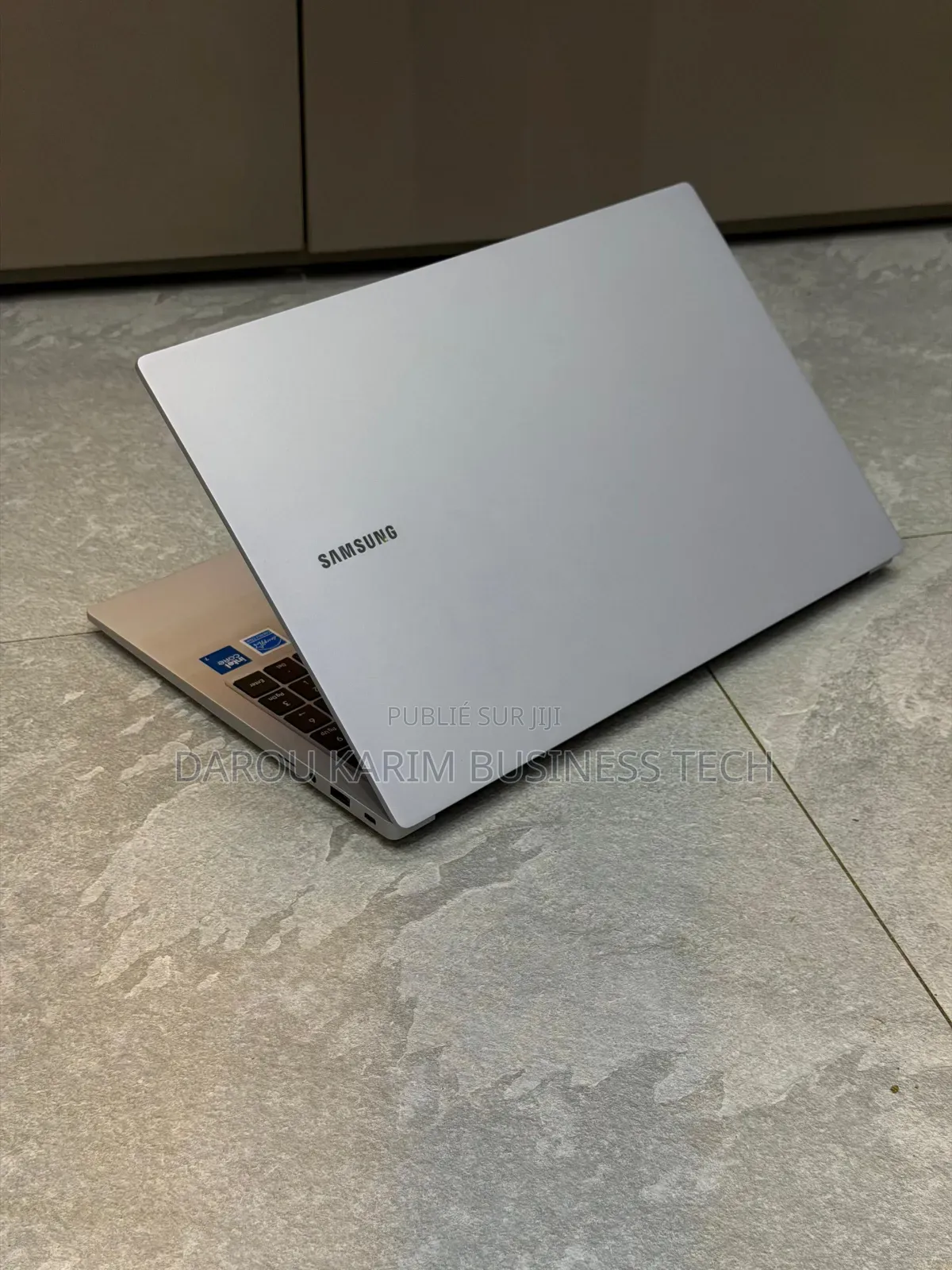New Samsung Galaxy Book4 16GB Intel Core I7 SSD 512GB