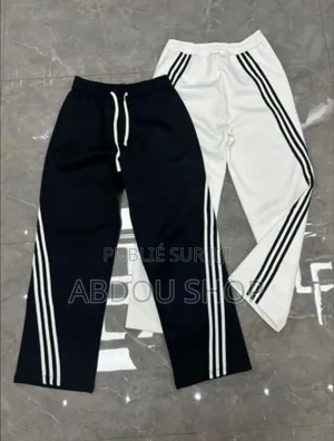 Pantalons Jogging Noir Et Blanc Disponible
