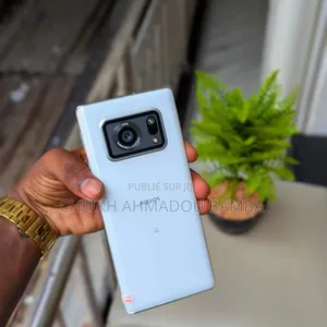 Photo - New Sharp Aquos R6 128 GB Blanc