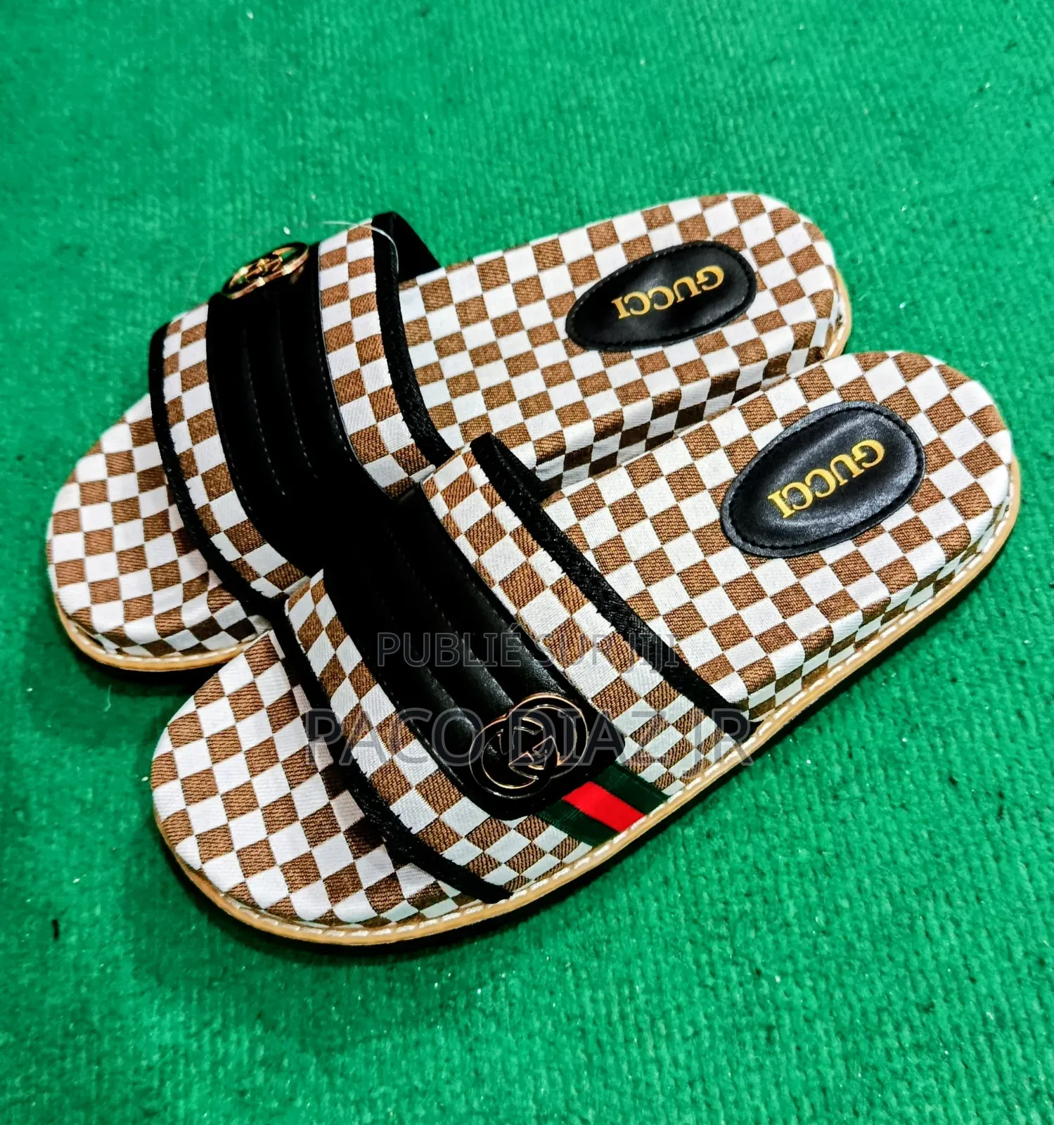 Chaussures Claquettes Gucci