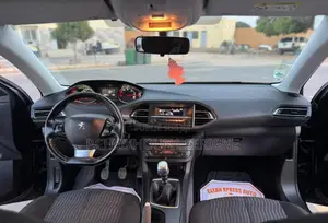 Peugeot 308 2018 Blue