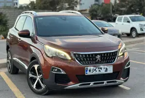 Photo - Peugeot 3008 2018 Beige