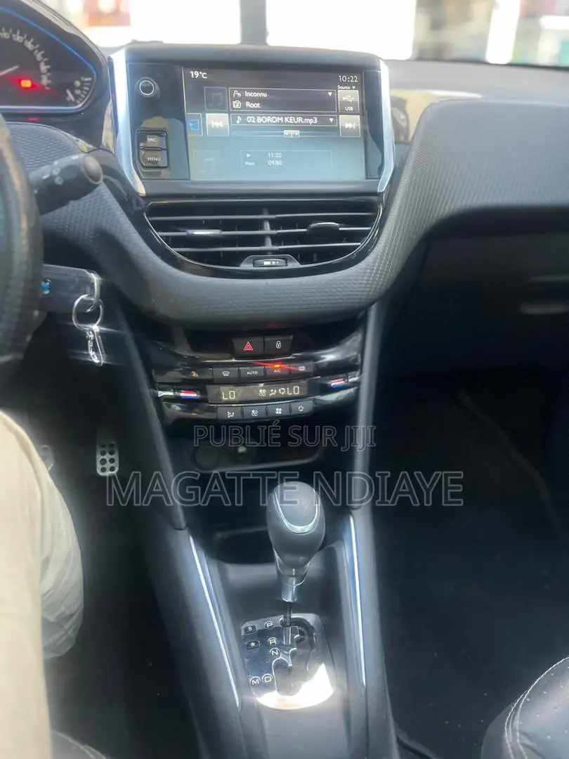 Peugeot 208 2016 Blanc