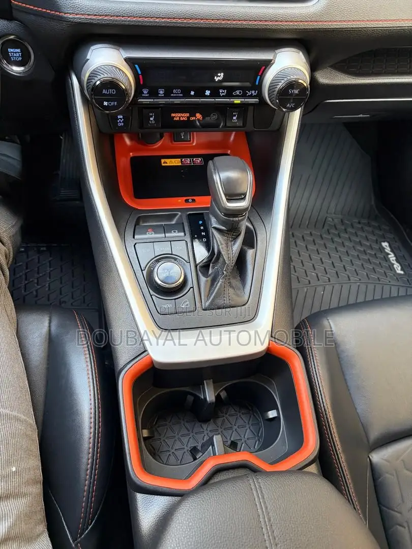 Toyota RAV4 Limited 2022 Black