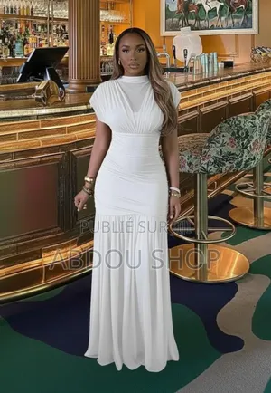 Robe Royal Disponible