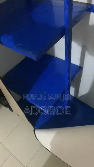 À Vendre – Armoire En Tissu Couleur Beigearmoire En Tissu.