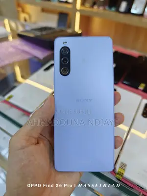 Photo - New Sony Xperia 10 V 128 GB Violet