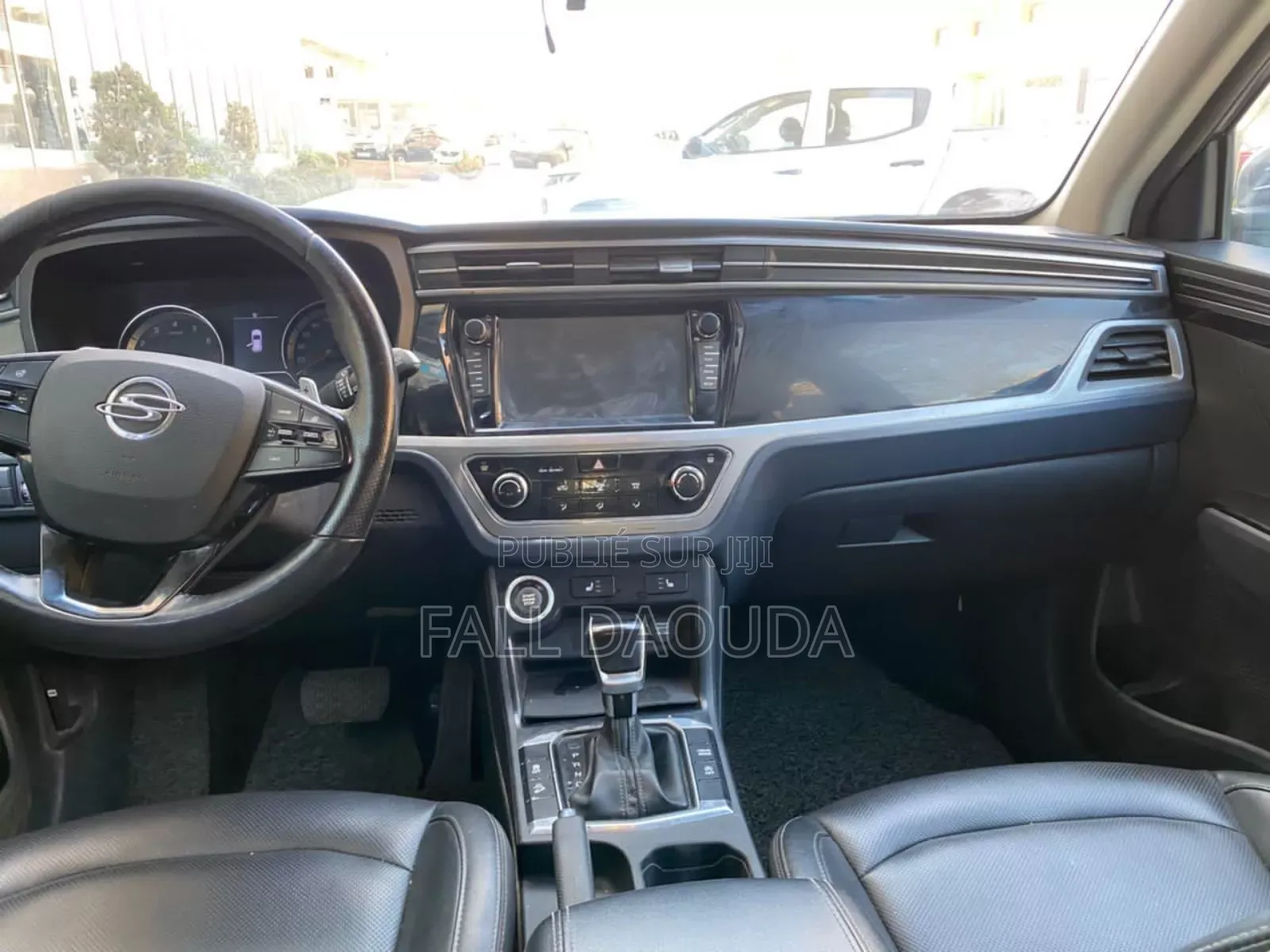 SsangYong Korando 2019 Gris
