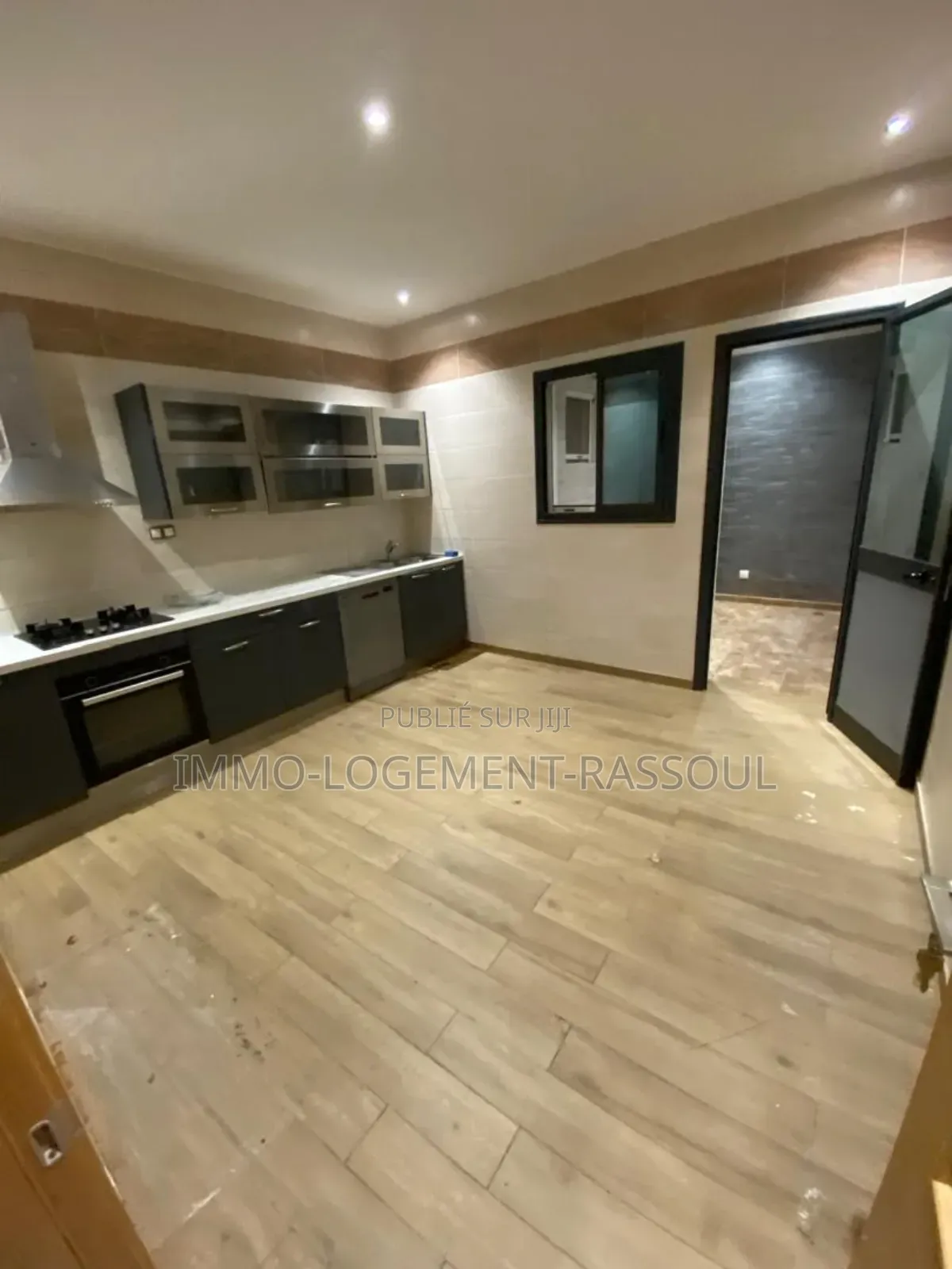 3chbre Appartement dans , Ouakam à Louer
