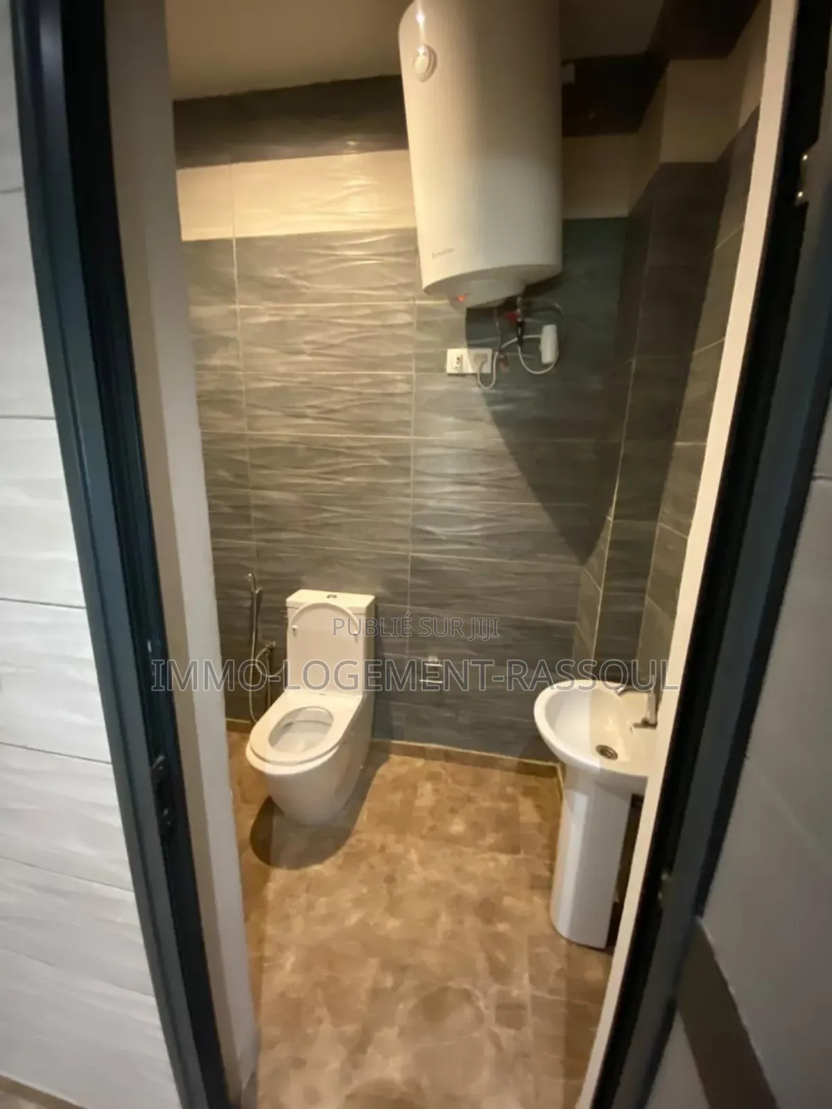 3chbre Appartement dans , Ouakam à Louer