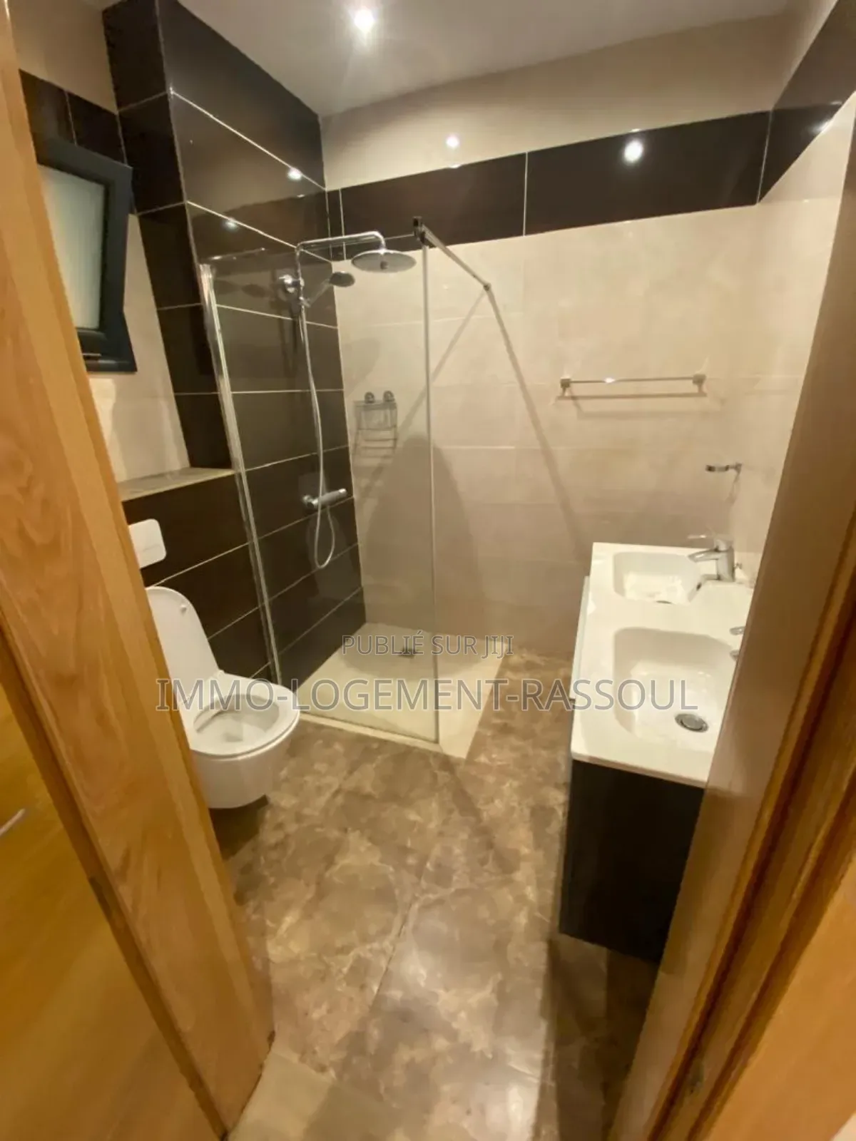 3chbre Appartement dans , Ouakam à Louer