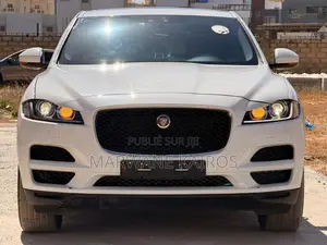 Photo - Jaguar F-Pace 2017 Blanc