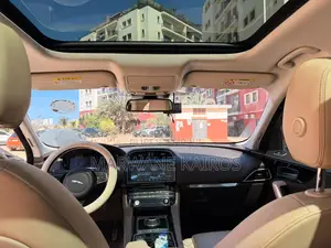 Jaguar F-Pace 2017 Blanc