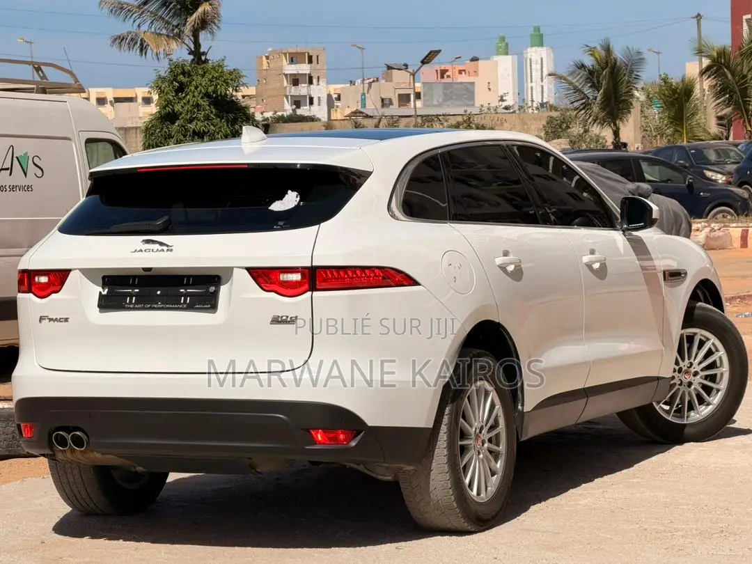 Jaguar F-Pace 2017 Blanc