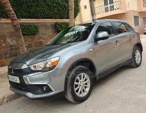 Mitsubishi RVR 2016 Gris