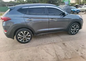 Hyundai Tucson 2017 Gris