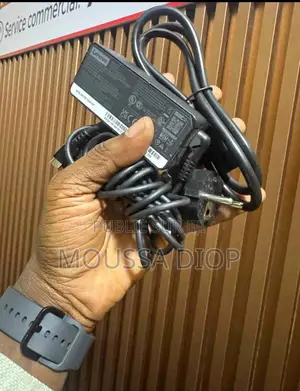 Photo - Chargeur Ordinateurs