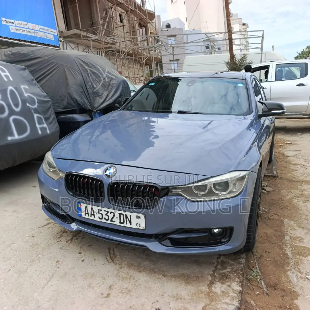 BMW 3 Series 328i RWD 2015 Gris